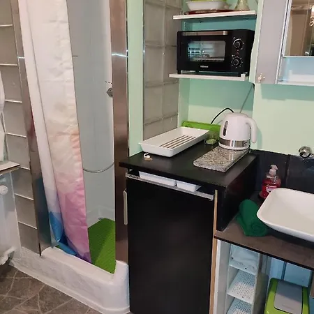Room In Guest Room - Mini-Apartement In Zurich بيت ضيافة زيورخ